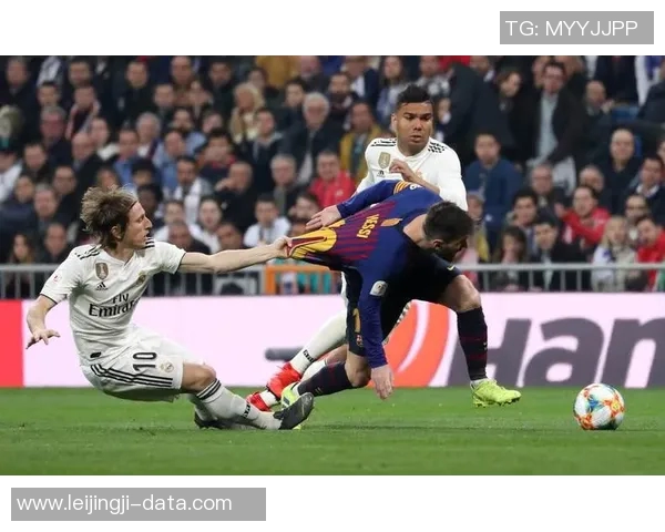 德甲历史冷门：马竞狂胜皇马6比2引发全场震动