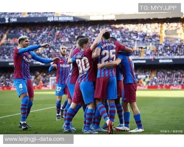 意甲激情对决那不勒斯逆转巴萨红牌争议引发全场热议与十大精彩进球回顾 意甲激情对决那不勒斯逆转巴萨红牌争议引发全场热议与十大精彩进球回顾