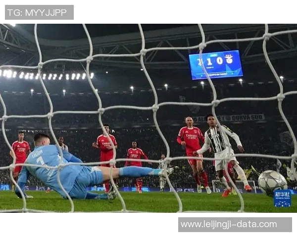 德甲惊天冷门本菲卡狂胜尤文图斯四球红牌事件引发全场热议 德甲惊天冷门本菲卡狂胜尤文图斯四球红牌事件引发全场热议