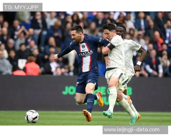 德甲精彩对决里昂逆转巴黎圣日耳曼神扑瞬间引发全场狂欢与转会传闻 德甲精彩对决里昂逆转巴黎圣日耳曼神扑瞬间引发全场狂欢与转会传闻